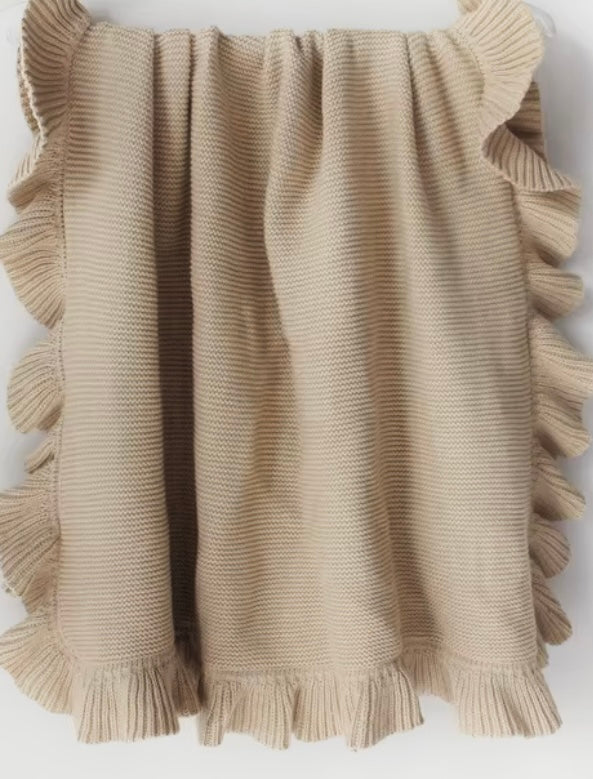 KNIT BABY BLANKET- RUFFLE & STRAIGHT EDGE